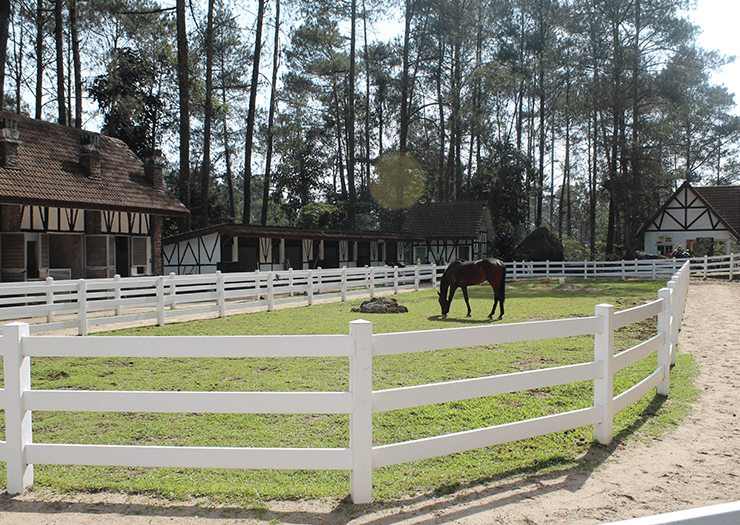 Bow & Bridle. Hotel Wyndham Garden Shahzan Fraser's Hill Fraser's Hill