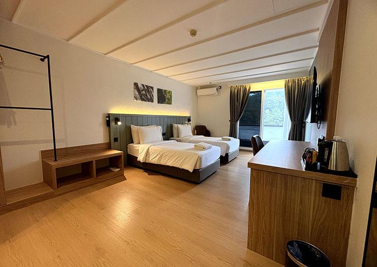 Mobility Accessible Room, Roll-In Shower, Non-Smoking Hotel Wyndham Garden Shahzan Fraser's Hill Fraser's Hill